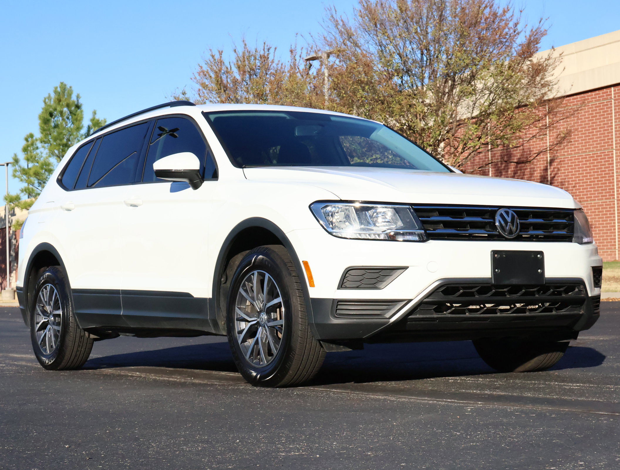 Used 2021 Volkswagen Tiguan S image 1
