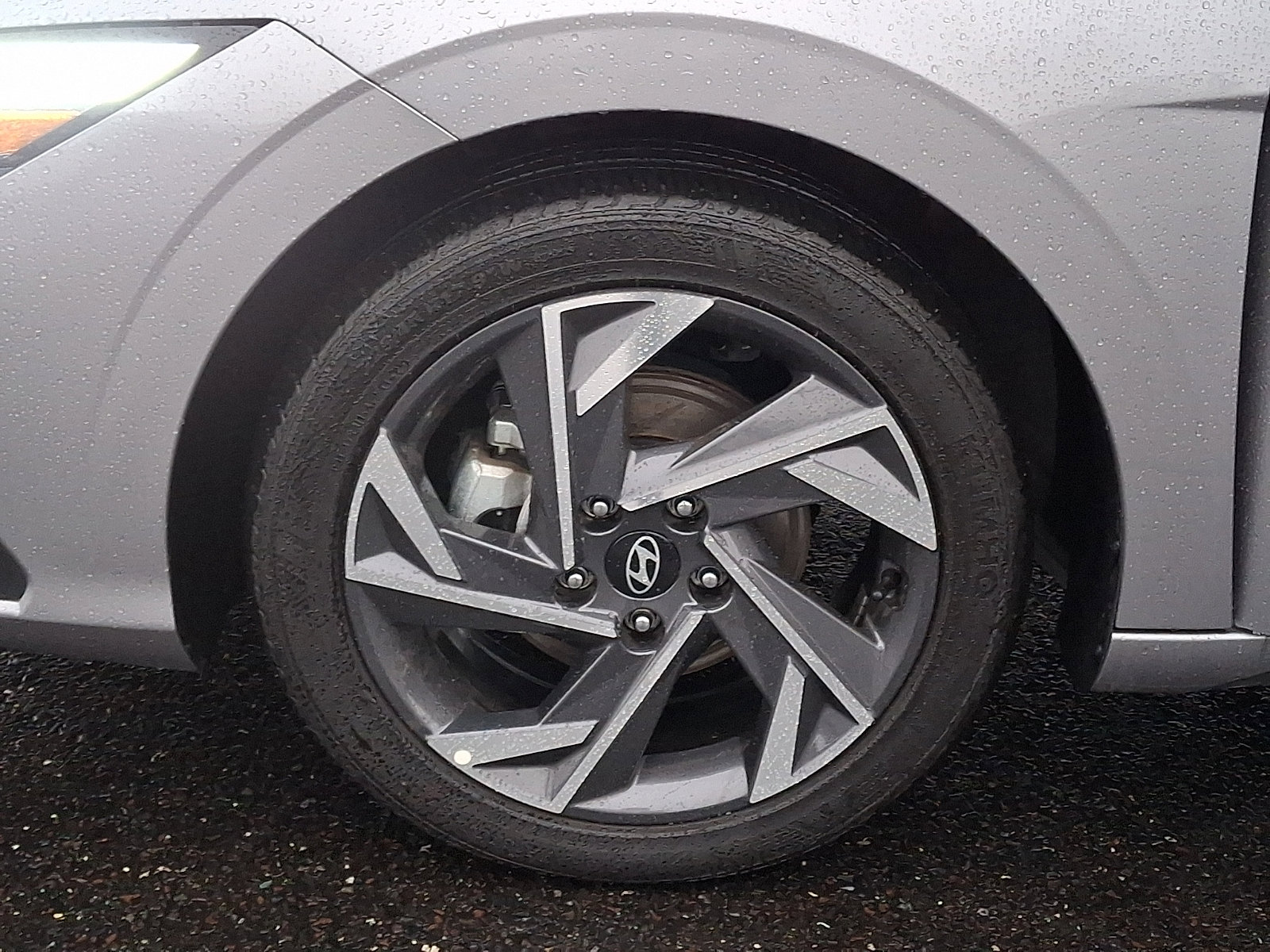 Used 2025 Hyundai Elantra Sport w/ Cargo Package image 28