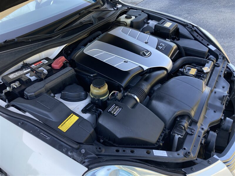 Used 2005 Lexus SC 430 Convertible RWD image 38