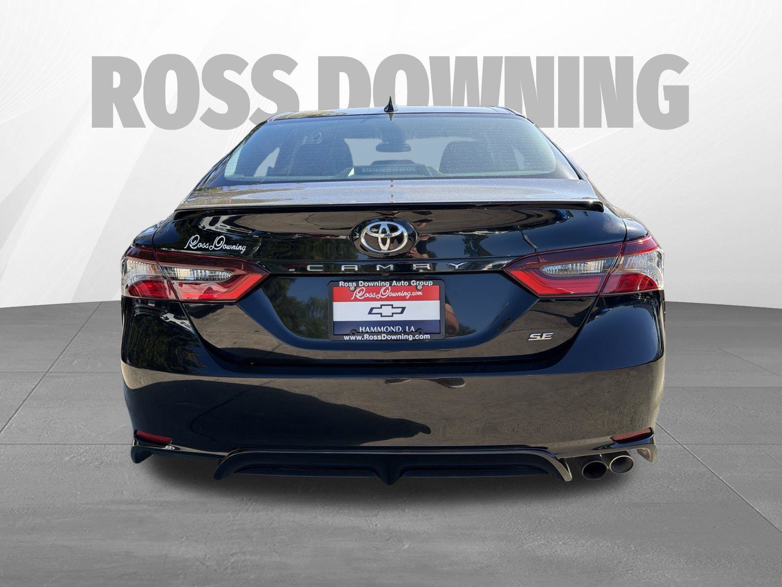 Used 2023 Toyota Camry SE FWD image 5