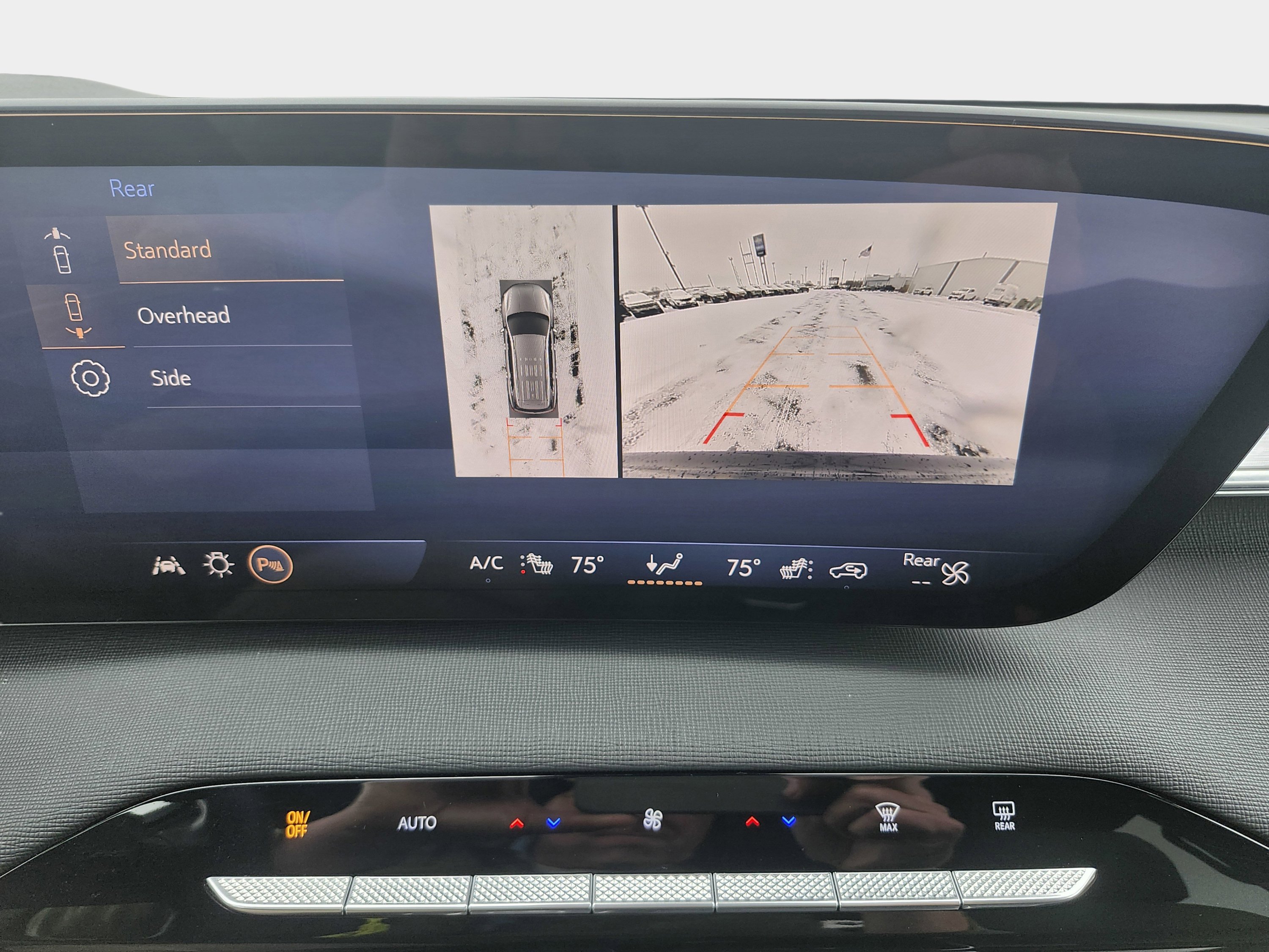 Used 2025 Buick Enclave Preferred image 23