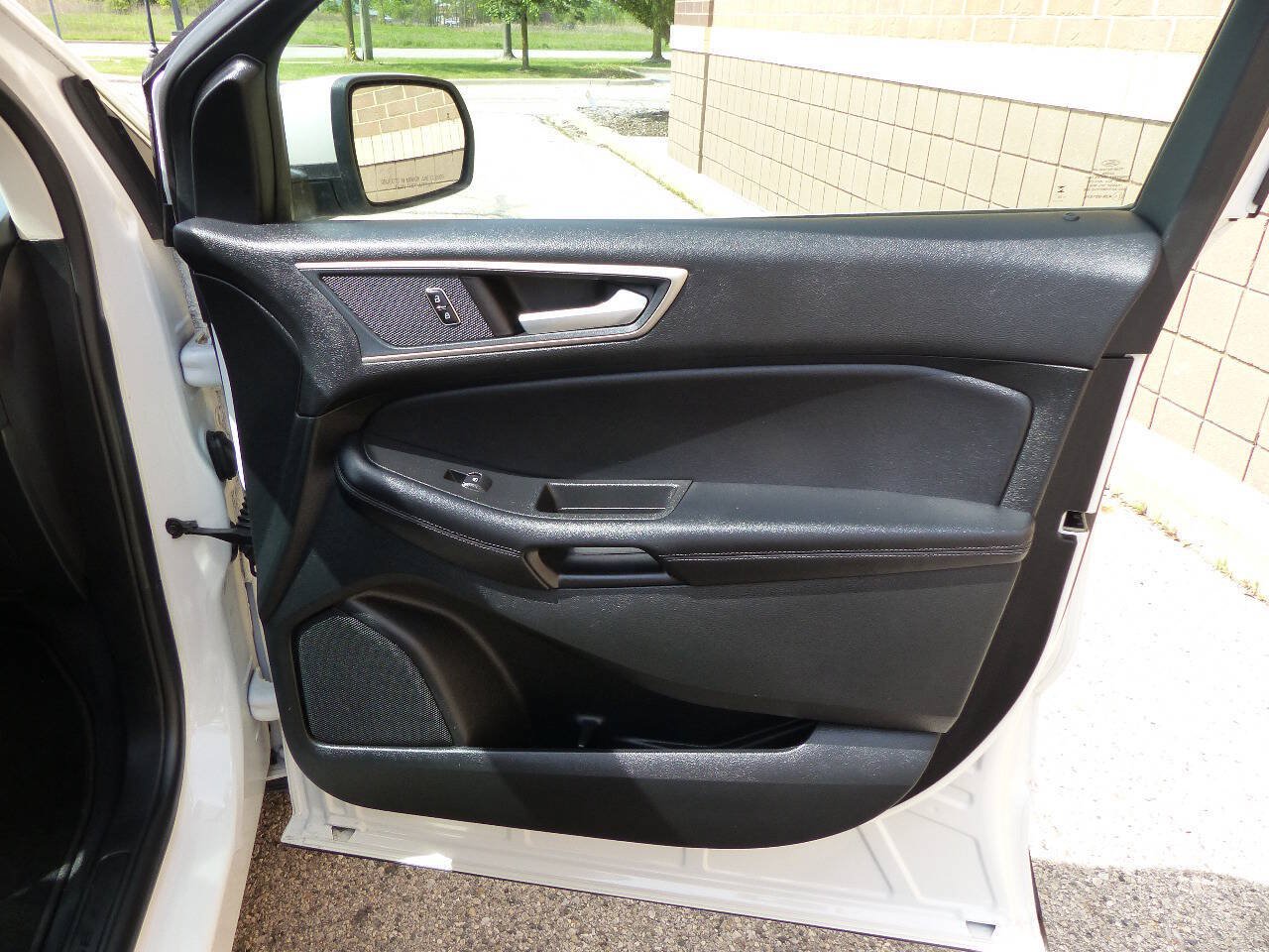 Used 2023 Ford Edge SEL AWD/4WD image 42