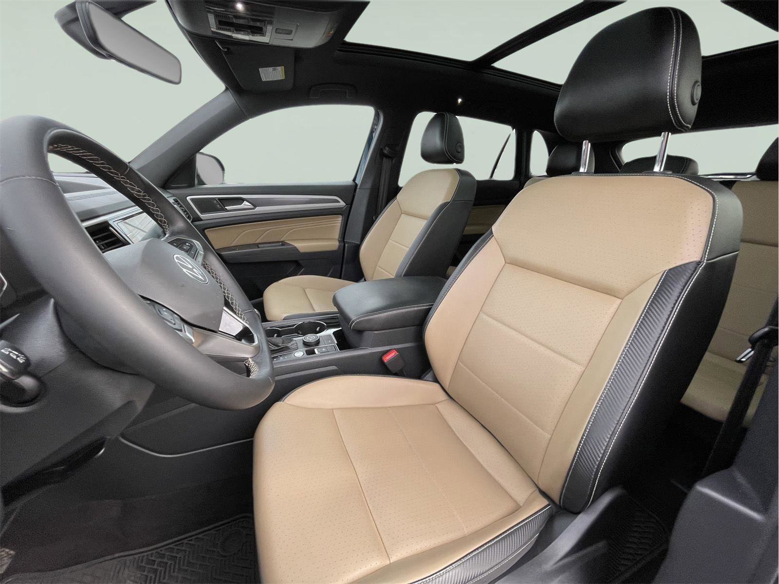 Used 2022 Volkswagen Atlas Cross Sport SE w/ Panoramic Sunroof Package image 14