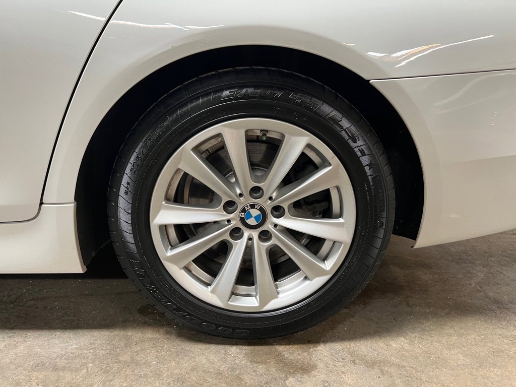 Used 2015 BMW 528i Sedan image 16