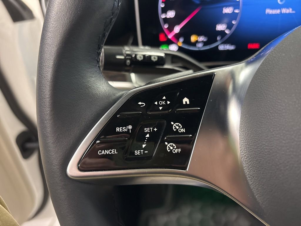 Used 2025 Mercedes-Benz GLC 300 image 14