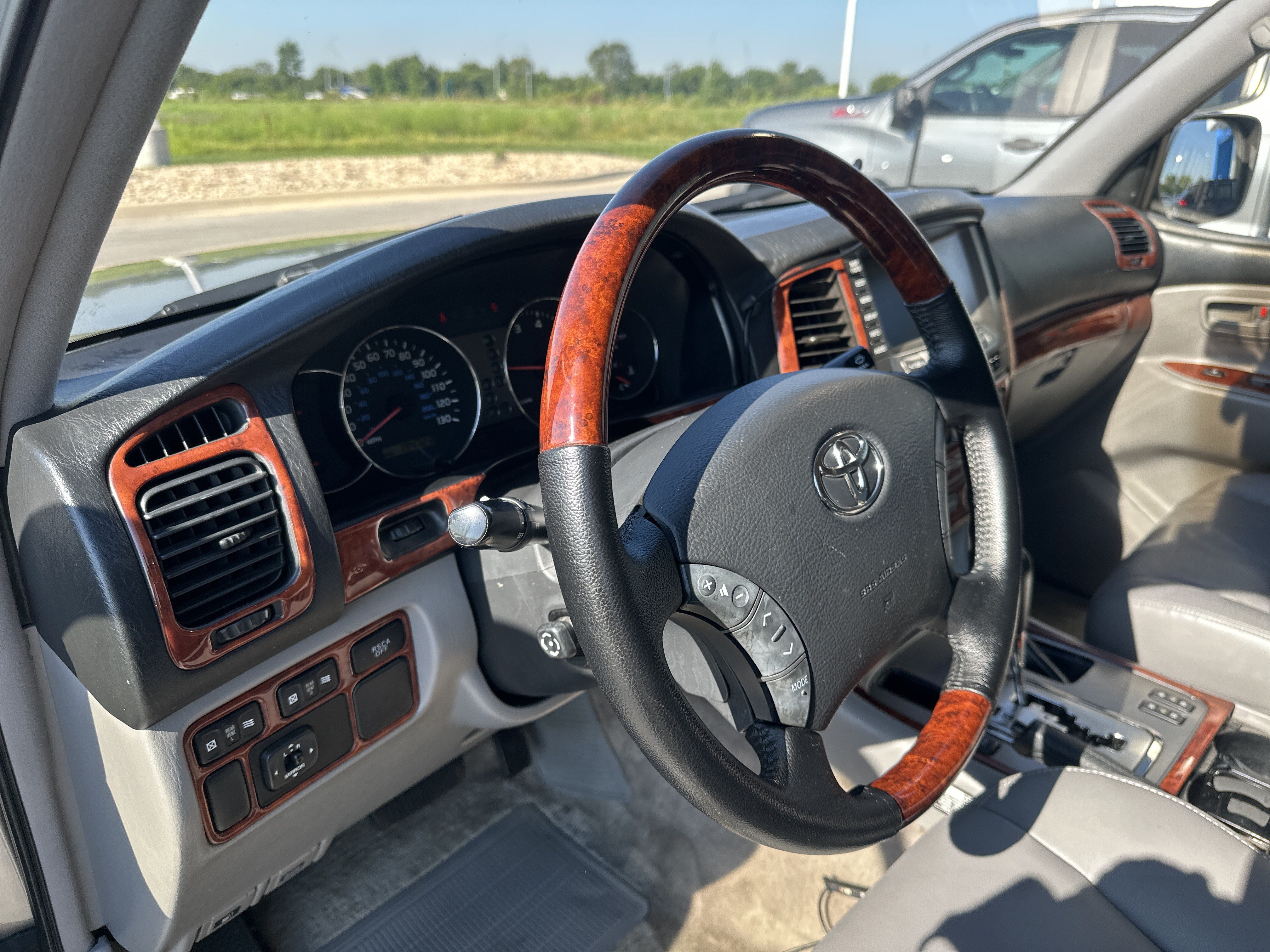 Used 2003 Toyota Land Cruiser AWD/4WD image 6