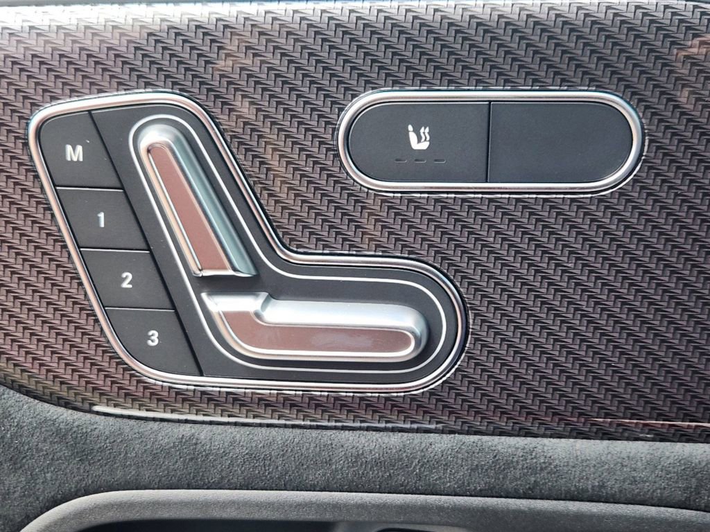 New 2025 Mercedes-Benz GLA 250 4MATIC image 8