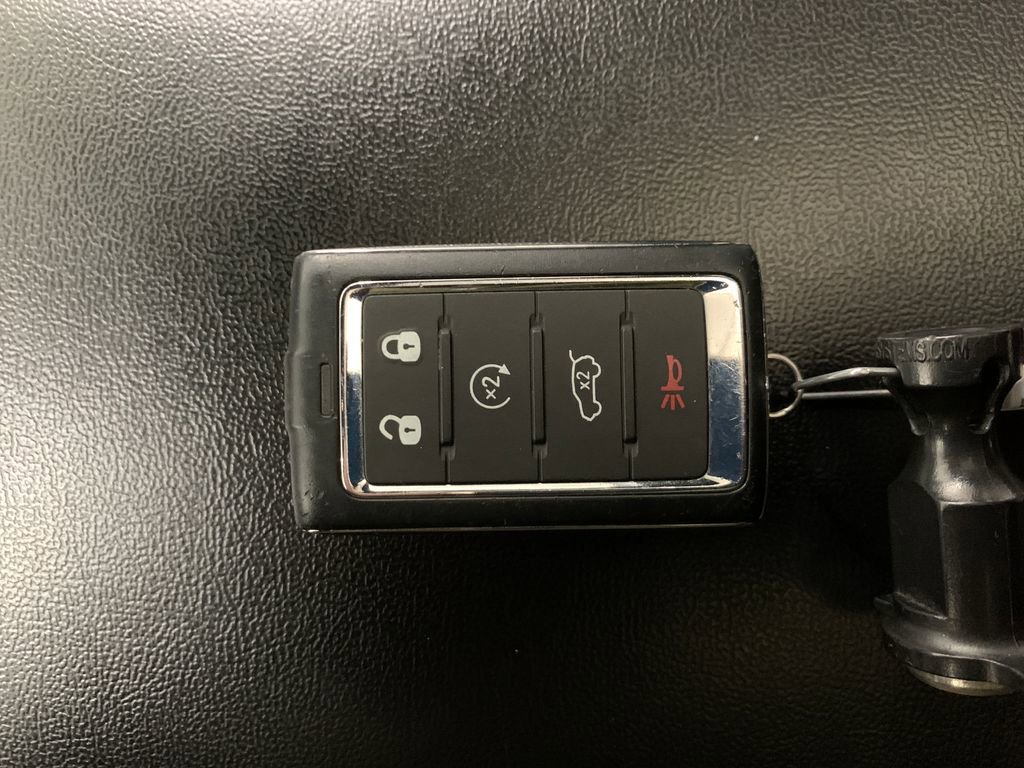 Used 2024 Jeep Grand Cherokee L Limited w/ Luxury Tech Group II image 35