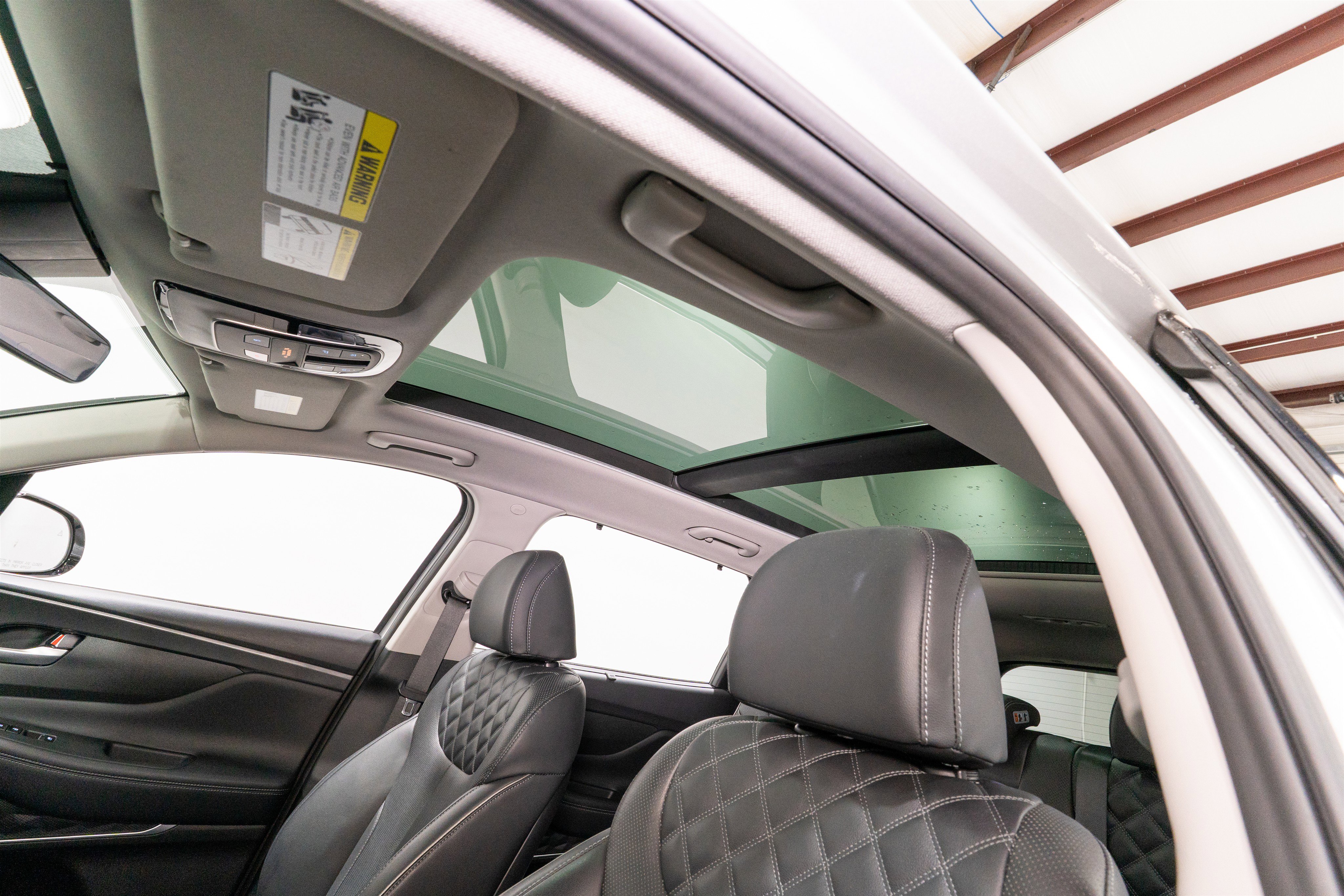 Used 2022 Hyundai Santa Fe SEL Premium w/ Cargo Package image 17