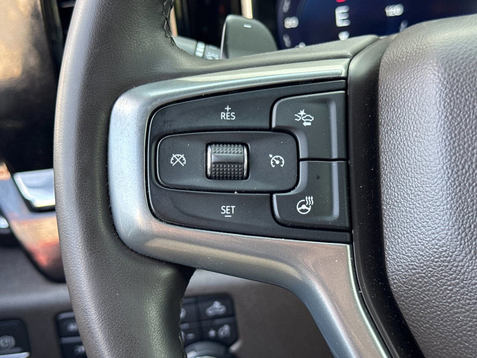 Used 2024 Chevrolet Silverado 1500 LTZ image 26