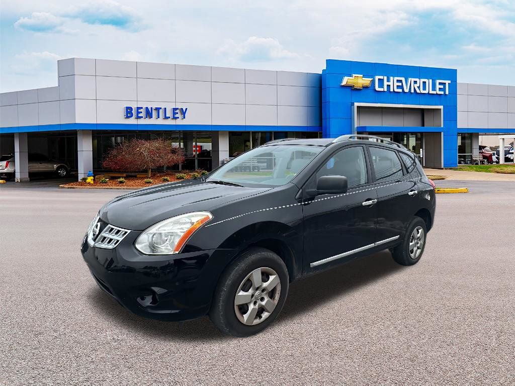 Used 2014 Nissan Rogue S w/ Convenience Package