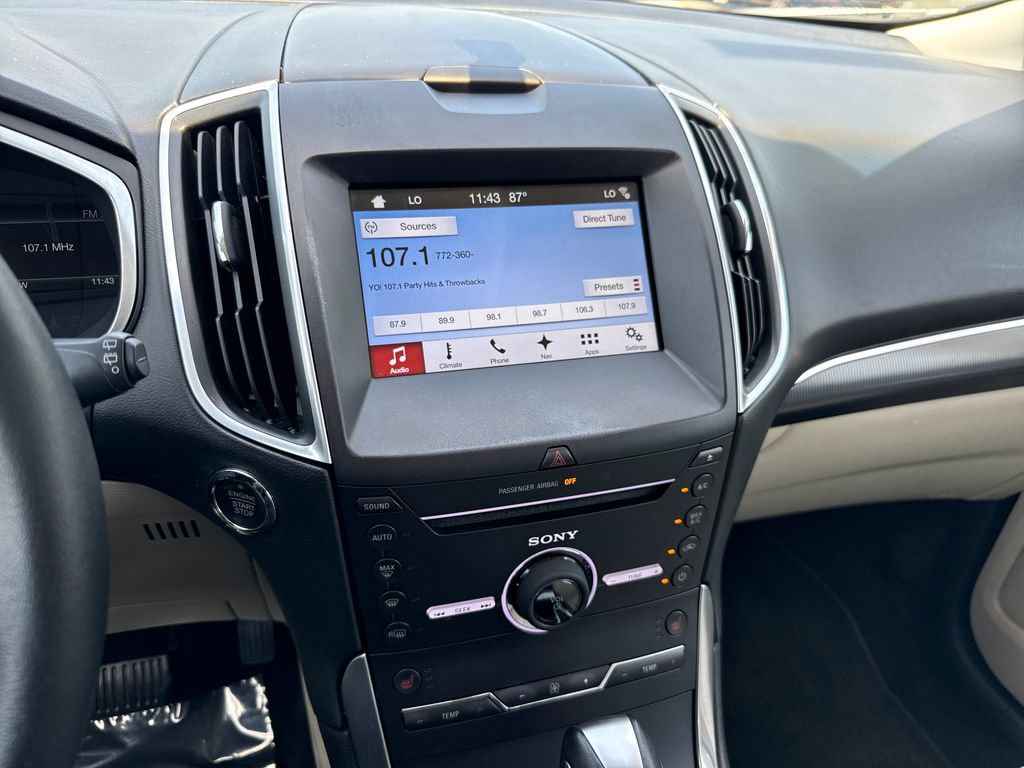 Used 2016 Ford Edge Titanium w/ Technology Package FWD image 18