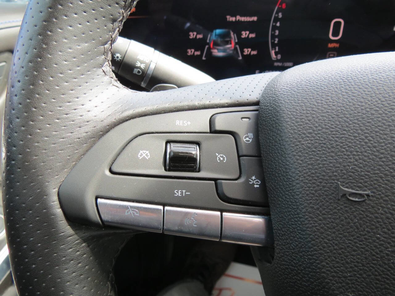 Used 2024 Cadillac XT4 Sport w/ Cold Weather Package image 21