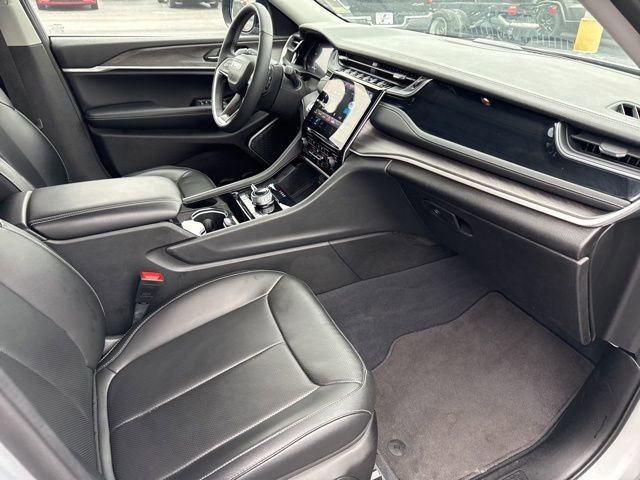 Used 2023 Jeep Grand Cherokee 30th Anniversary image 23