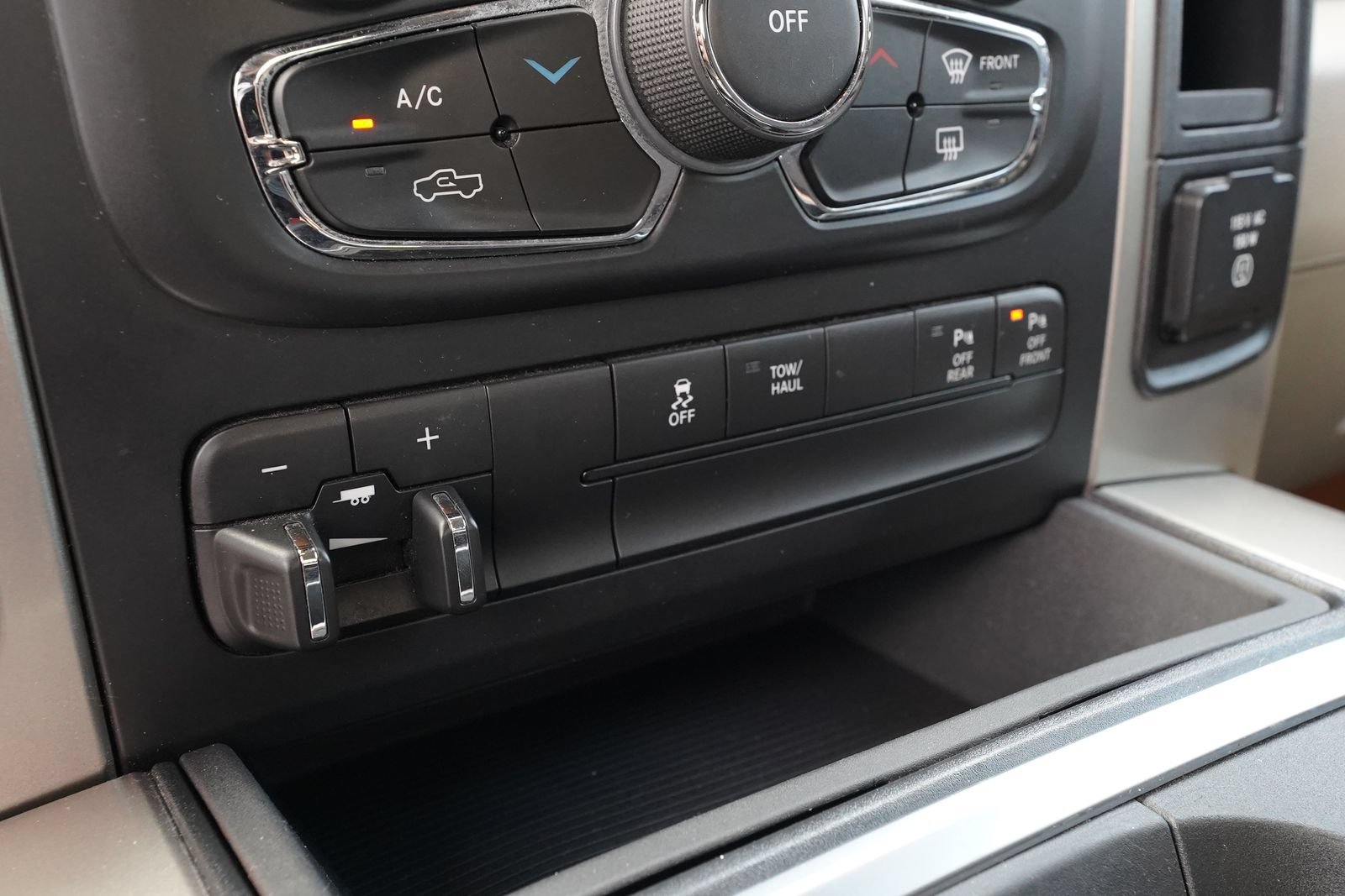 Used 2016 RAM 1500 Big Horn RWD image 15
