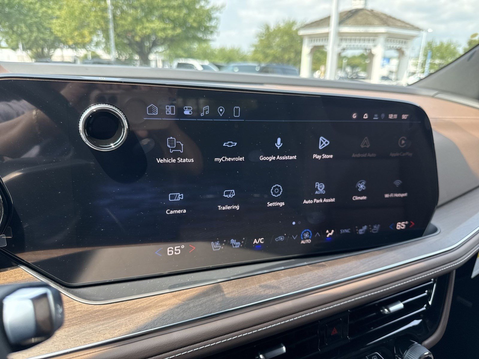 New 2026 Chevrolet Suburban High Country AWD/4WD image 15