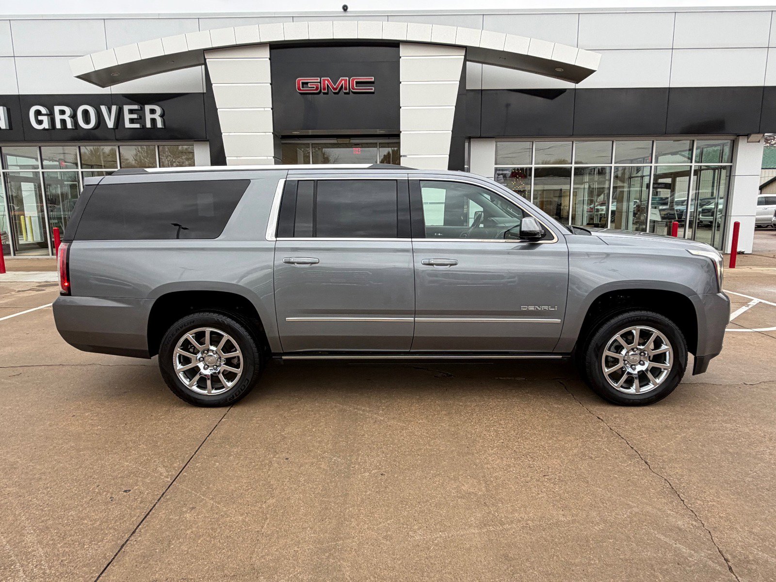 Used 2019 GMC Yukon XL Denali w/ Open Road Package image 29