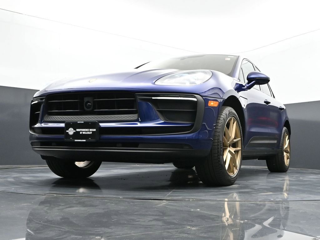 Used 2025 Porsche Macan image 52