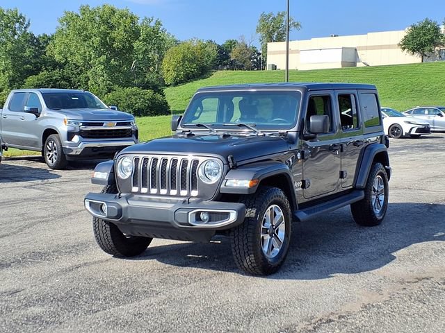 Used 2018 Jeep Wrangler Unlimited Sahara AWD/4WD image 14