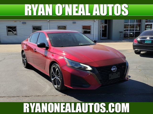 Used 2023 Nissan Altima 2.5 SR image 1