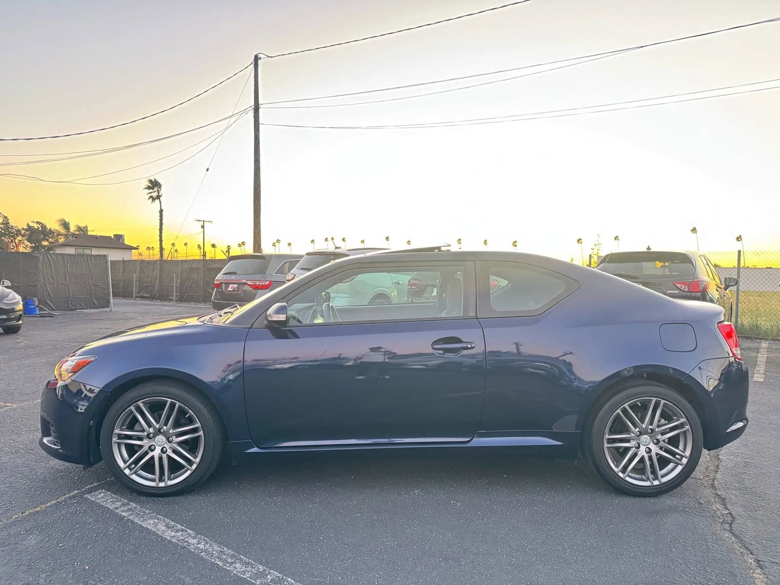 Used 2011 Scion tC Hatchback Coupe 2D image 3