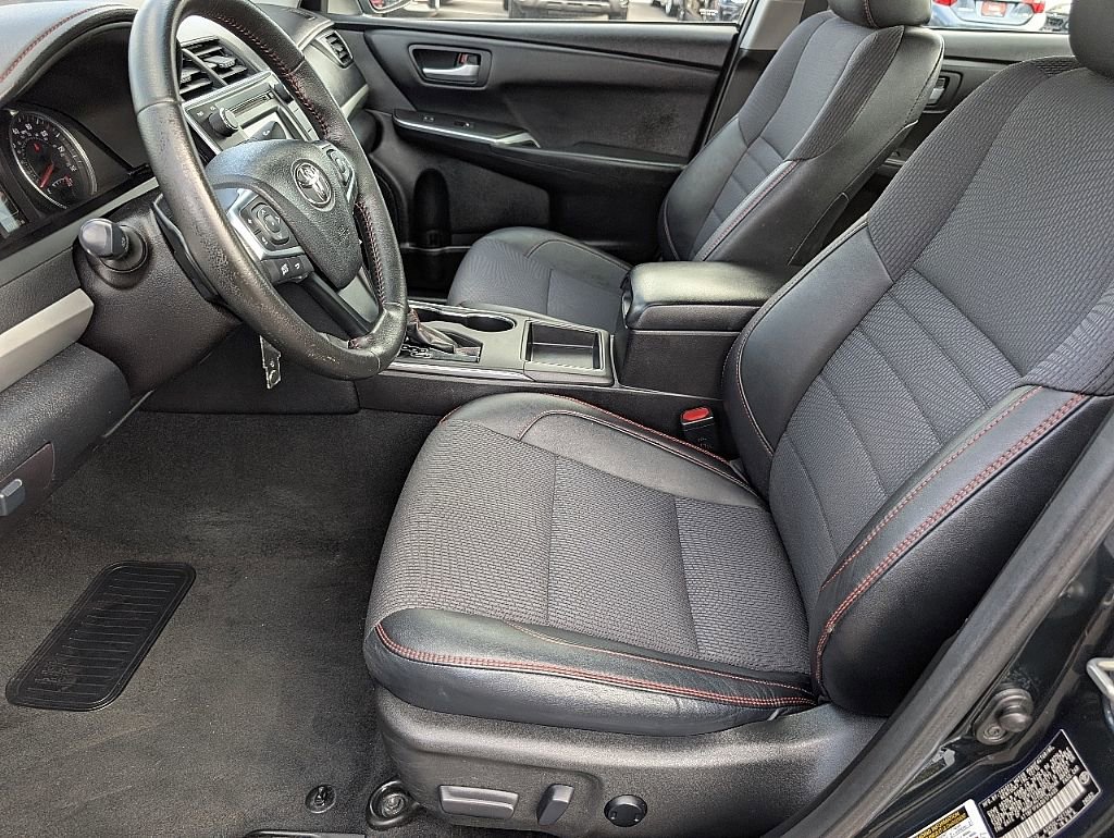 Used 2016 Toyota Camry SE image 23