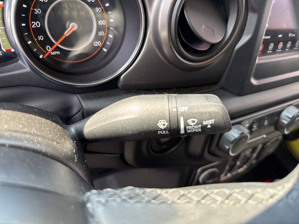 Used 2023 Jeep Gladiator Willys image 33