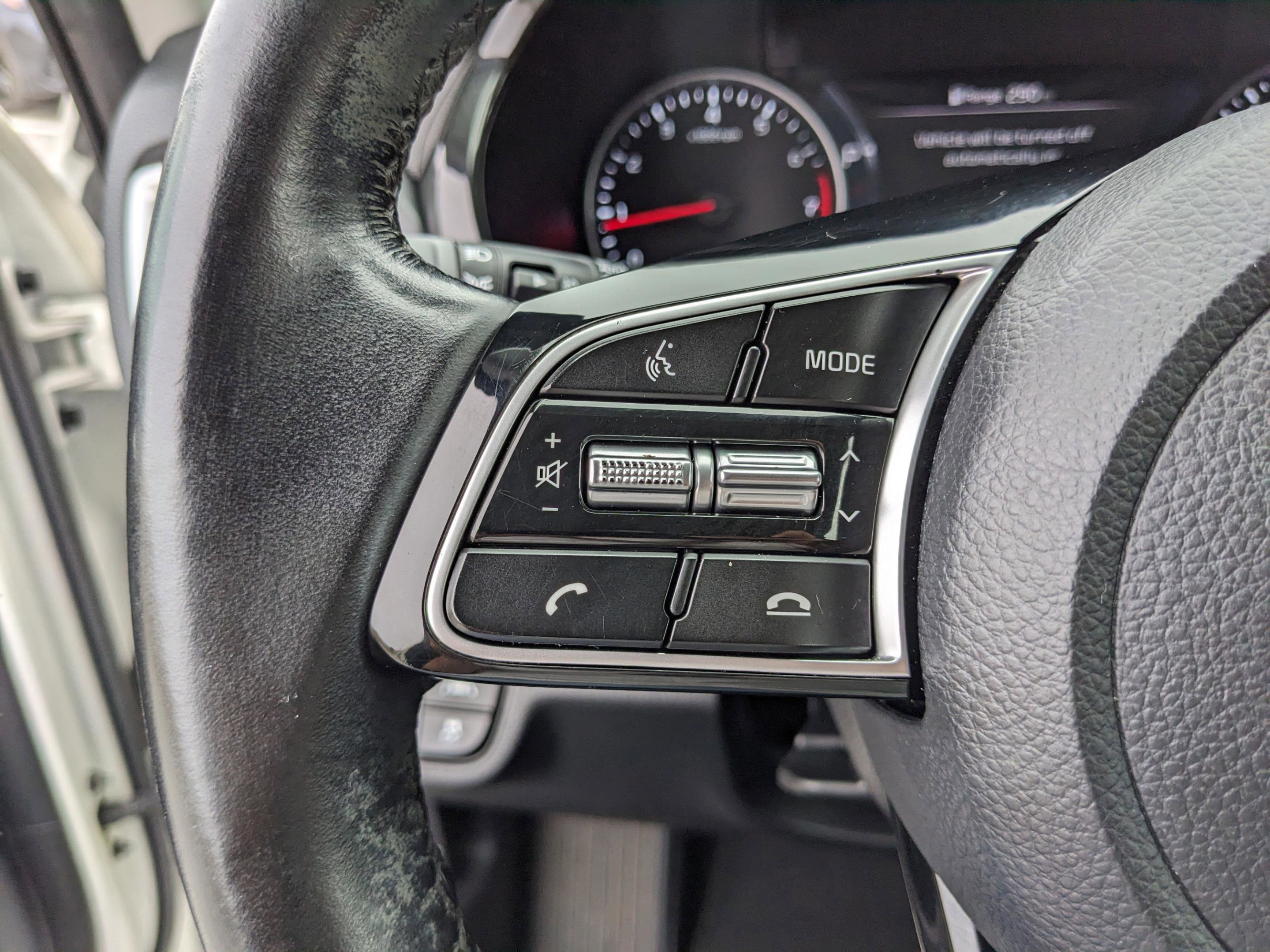 Used 2021 Kia Seltos SX w/ SX Sunroof Package image 28