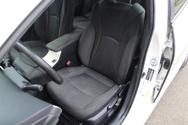 Used 2016 Toyota Prius Three image 18