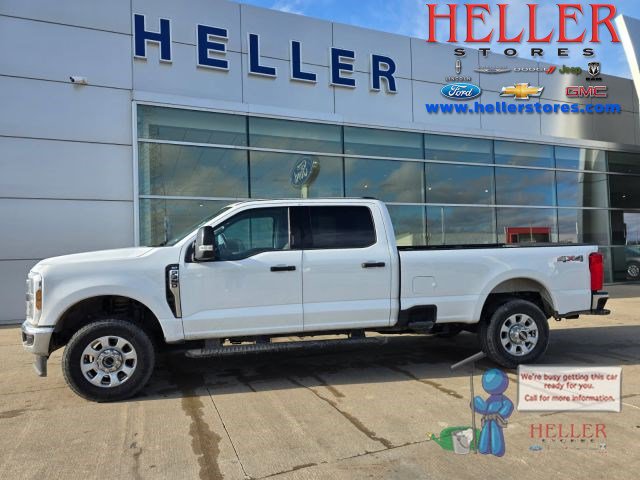 Used 2024 Ford F350 XLT image 1