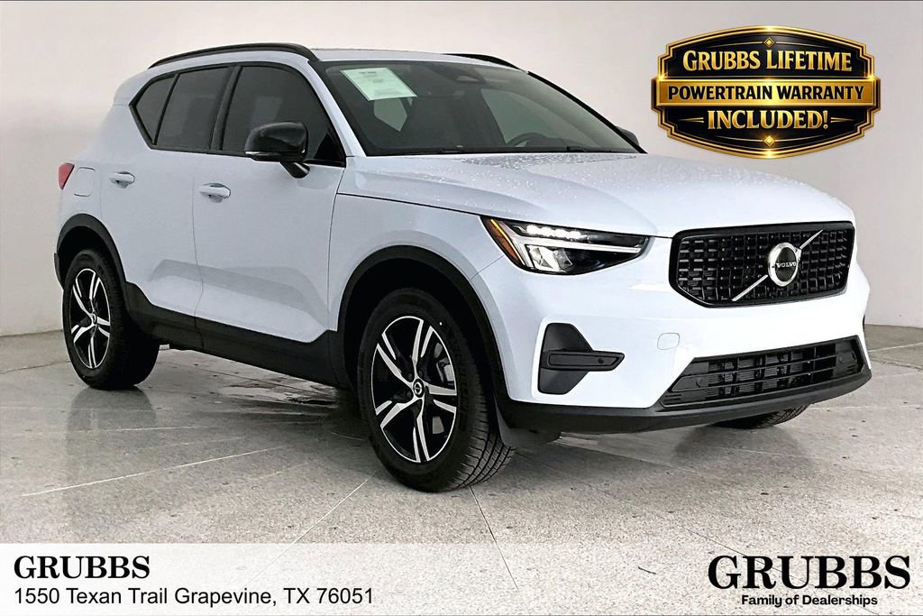 New 2026 Volvo XC40 B5 Core