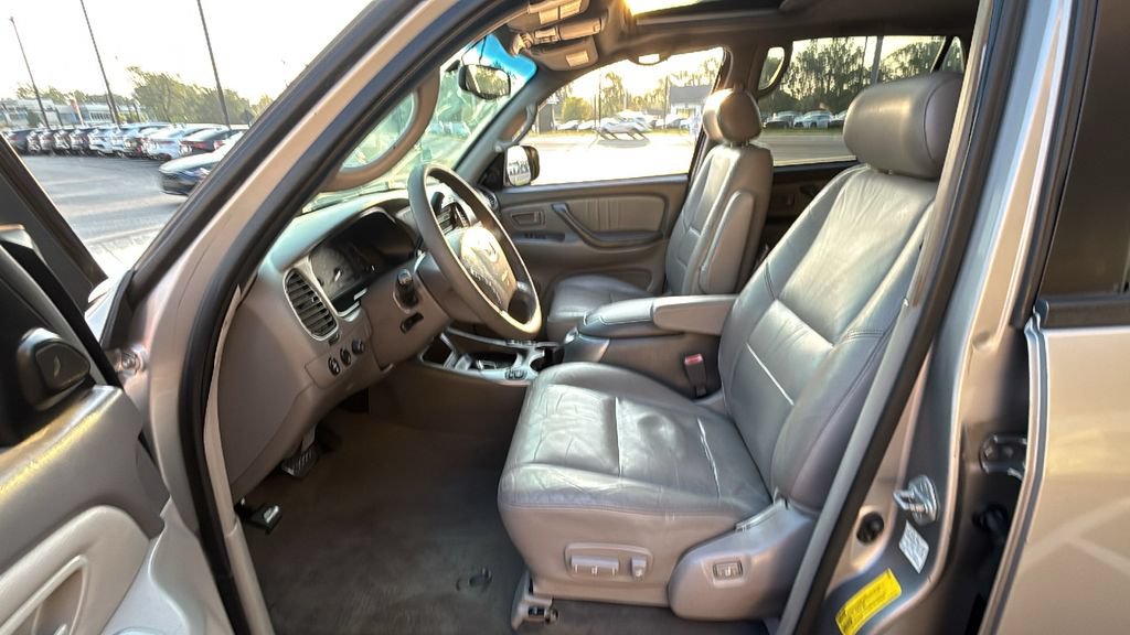 Used 2003 Toyota Sequoia Limited RWD image 24