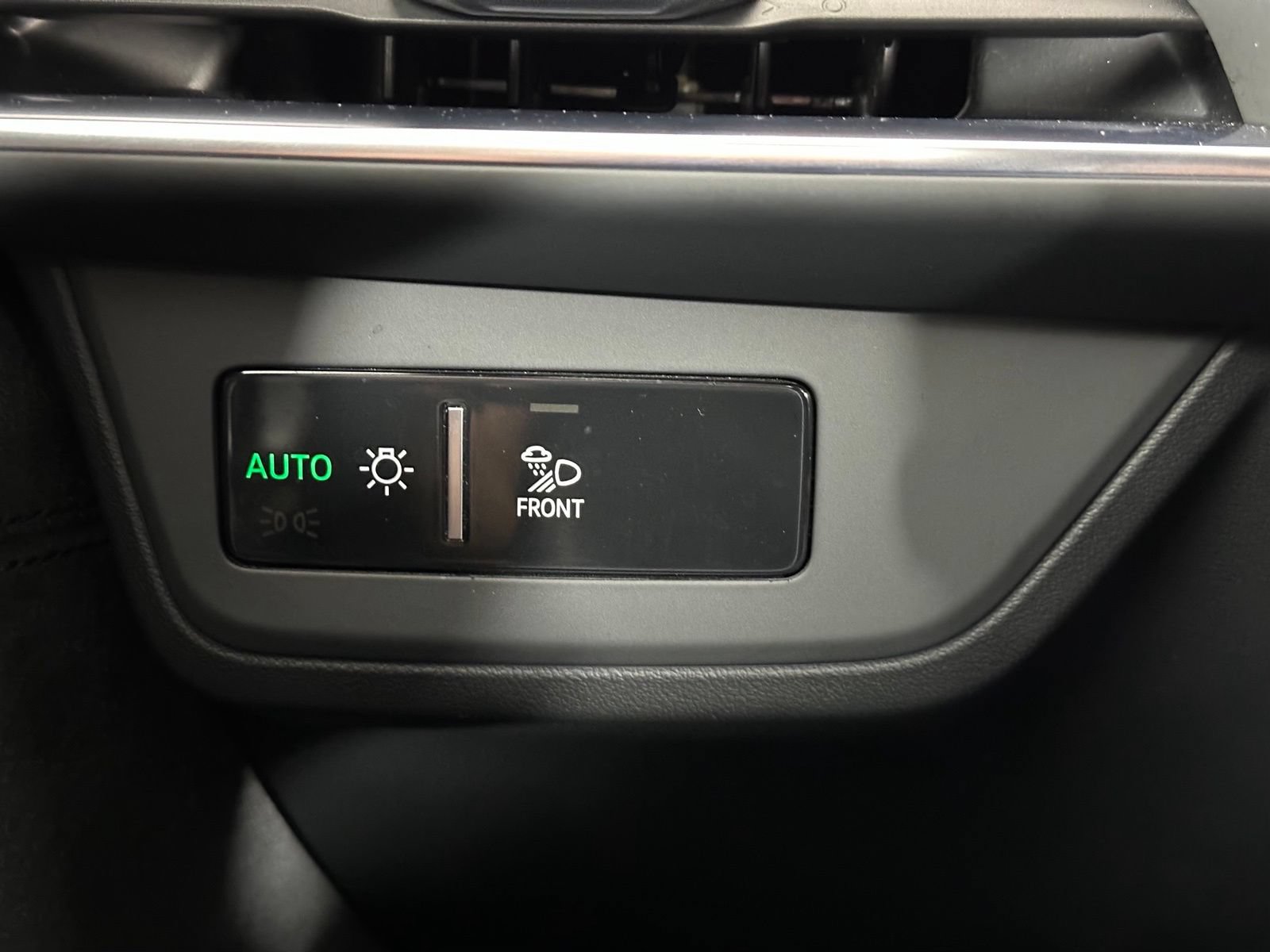 Used 2024 Audi e-tron GT Premium Plus AWD/4WD image 37