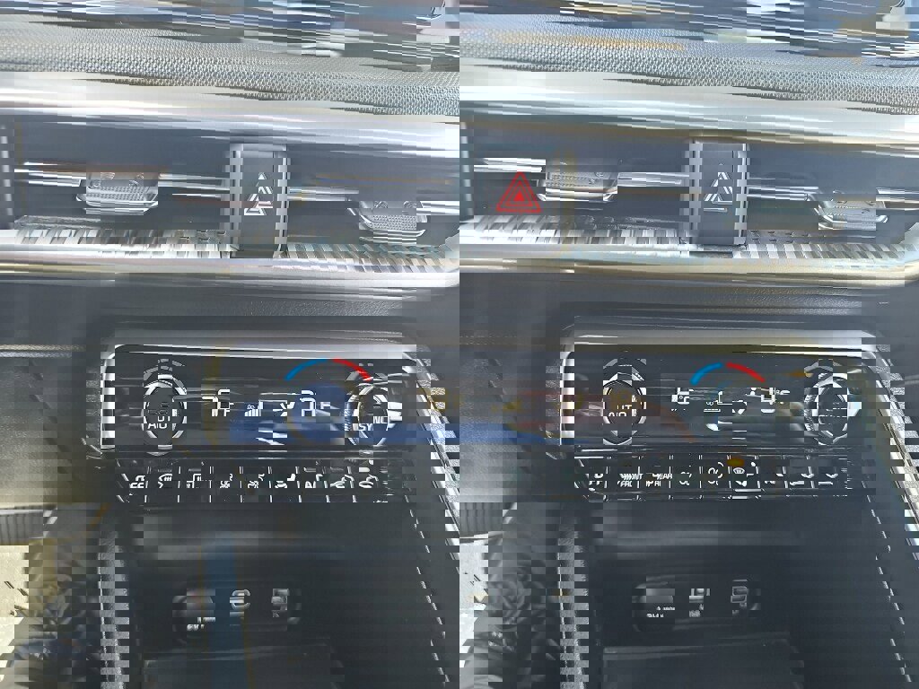 Used 2022 Kia K5 GT-Line image 16