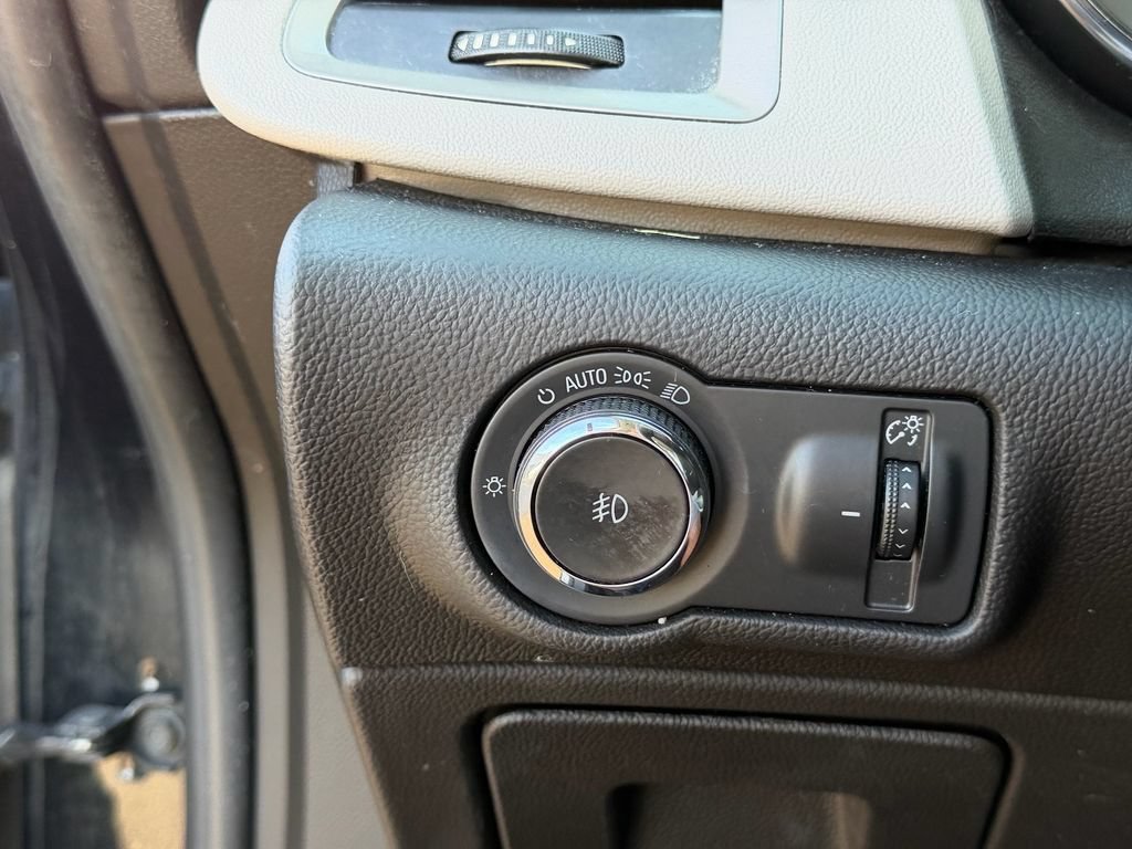 Used 2014 Buick Verano Convenience FWD image 27
