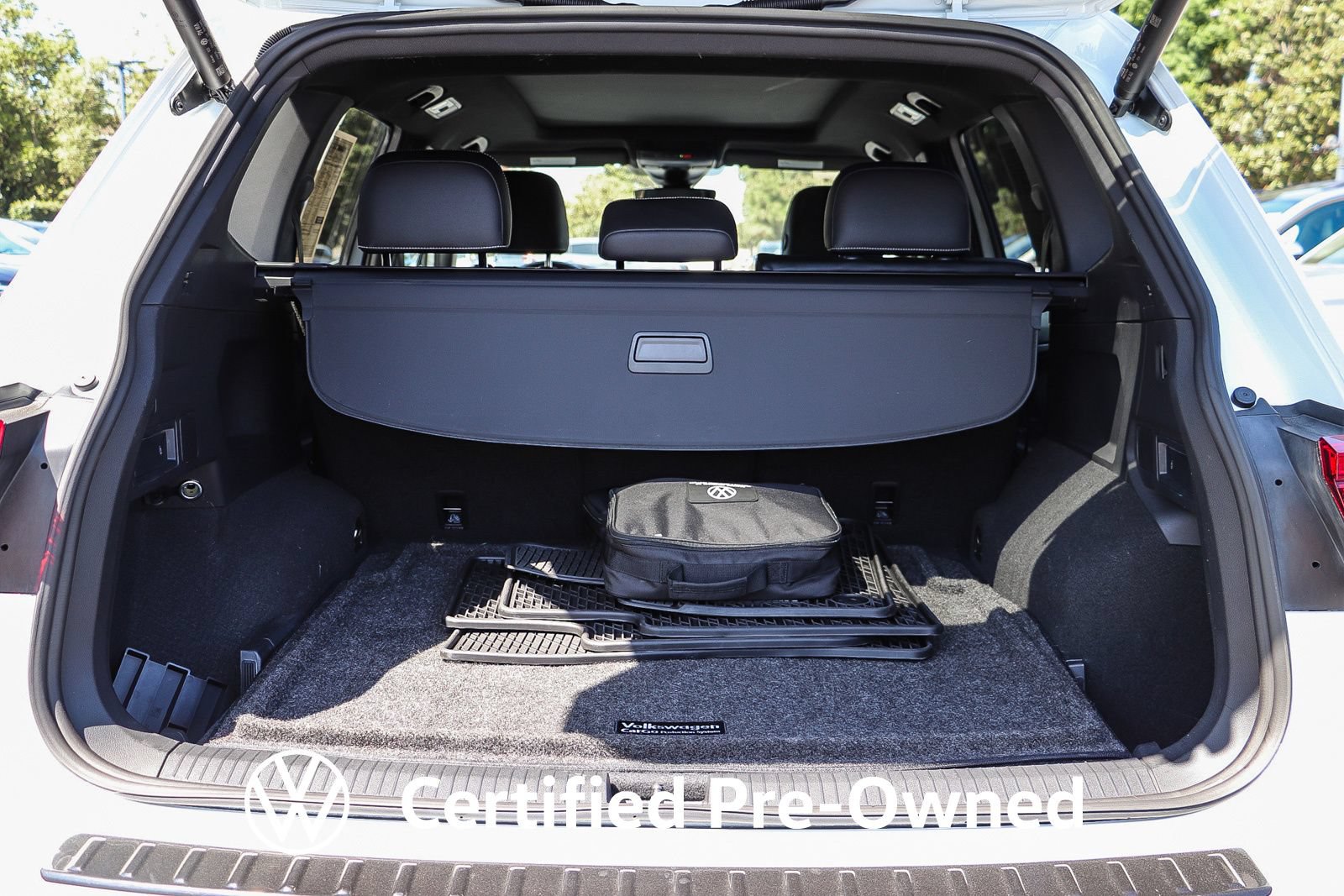 Used 2024 Volkswagen Tiguan SEL R-Line AWD/4WD image 27