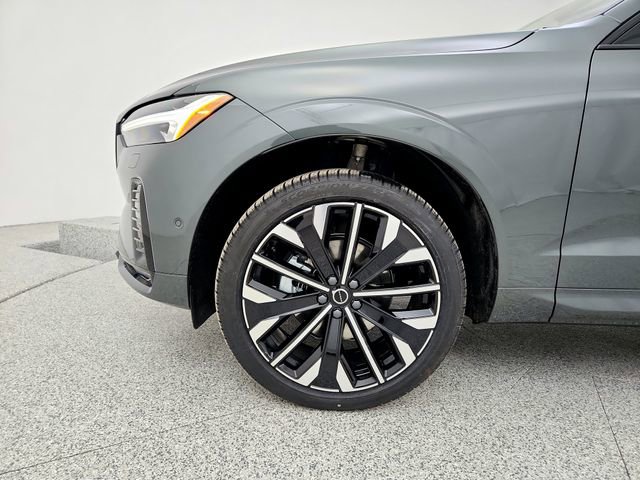 New 2026 Volvo XC60 B5 Ultra w/ Climate Package image 25