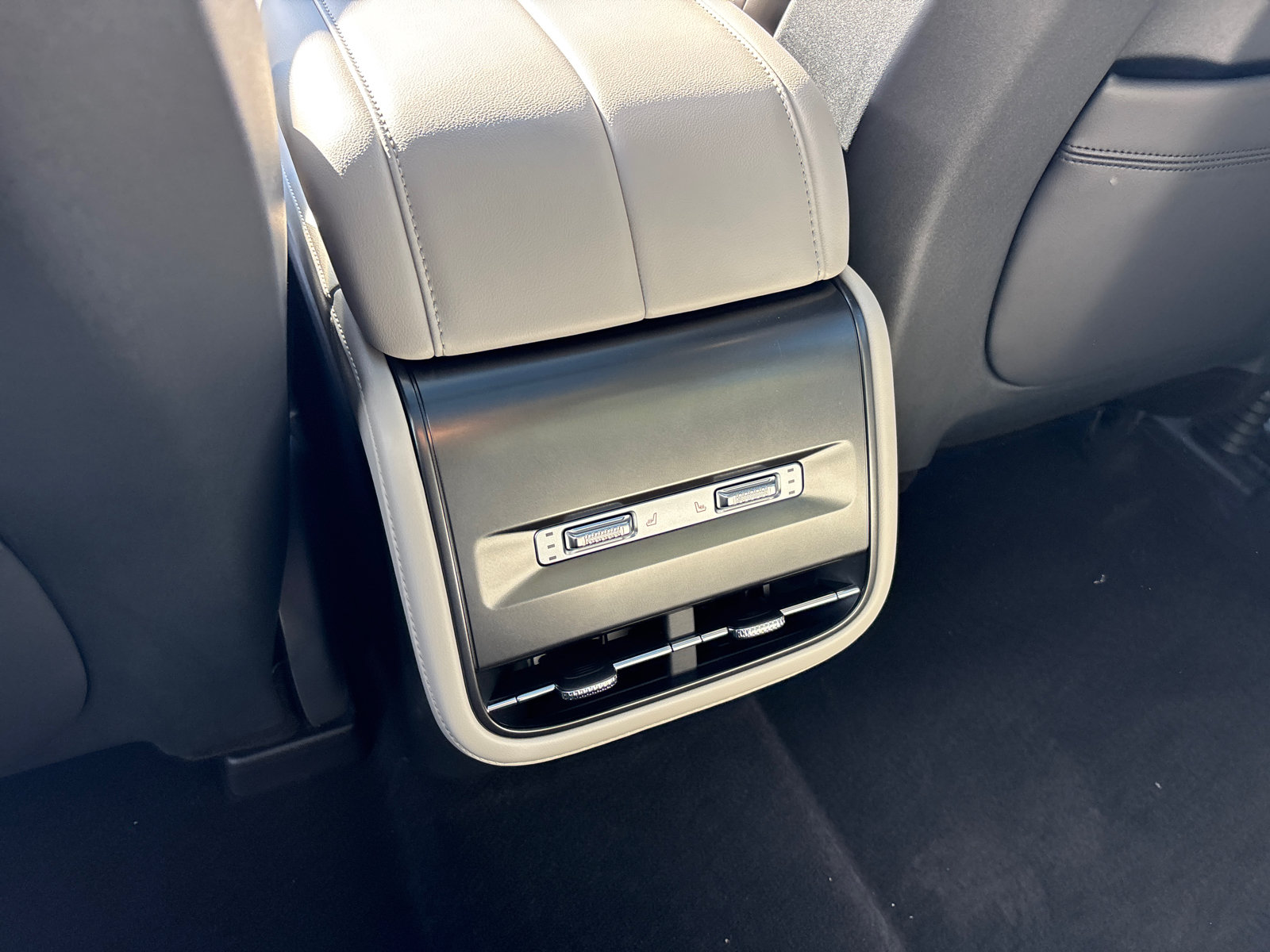 New 2026 Lincoln Nautilus Reserve w/ Jet Appearance Package AWD/4WD image 32