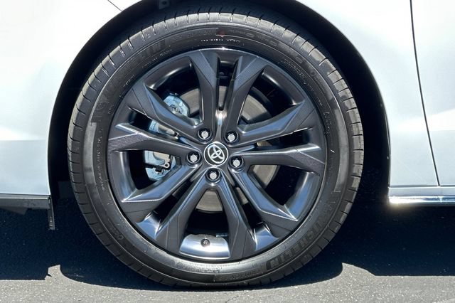 Certified 2026 Toyota Sienna XSE FWD image 32