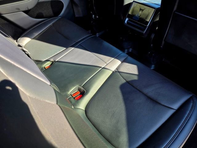 Used 2026 Tesla Model Y AWD image 36