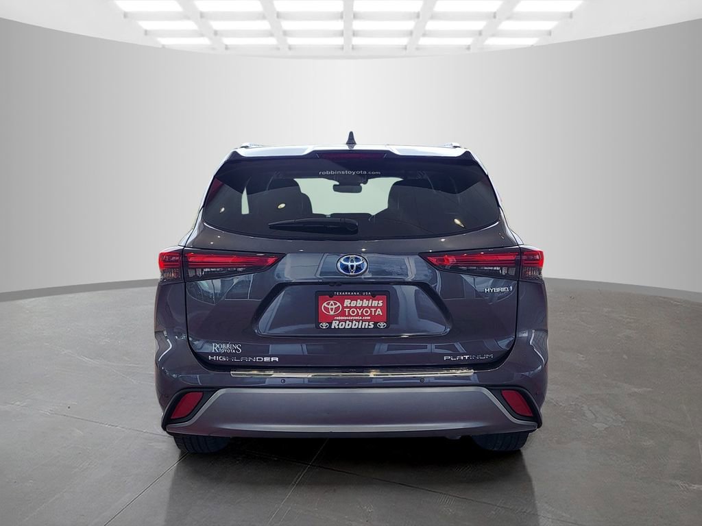 Used 2022 Toyota Highlander Platinum FWD image 6