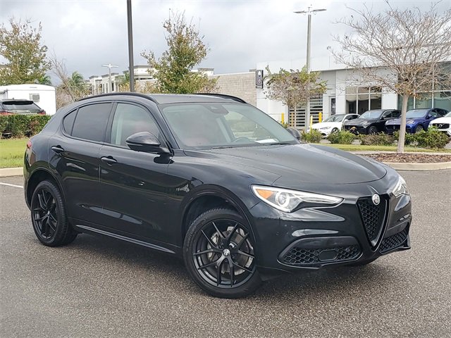 Used 2021 Alfa Romeo Stelvio Sprint w/ Nero Edizione image 31