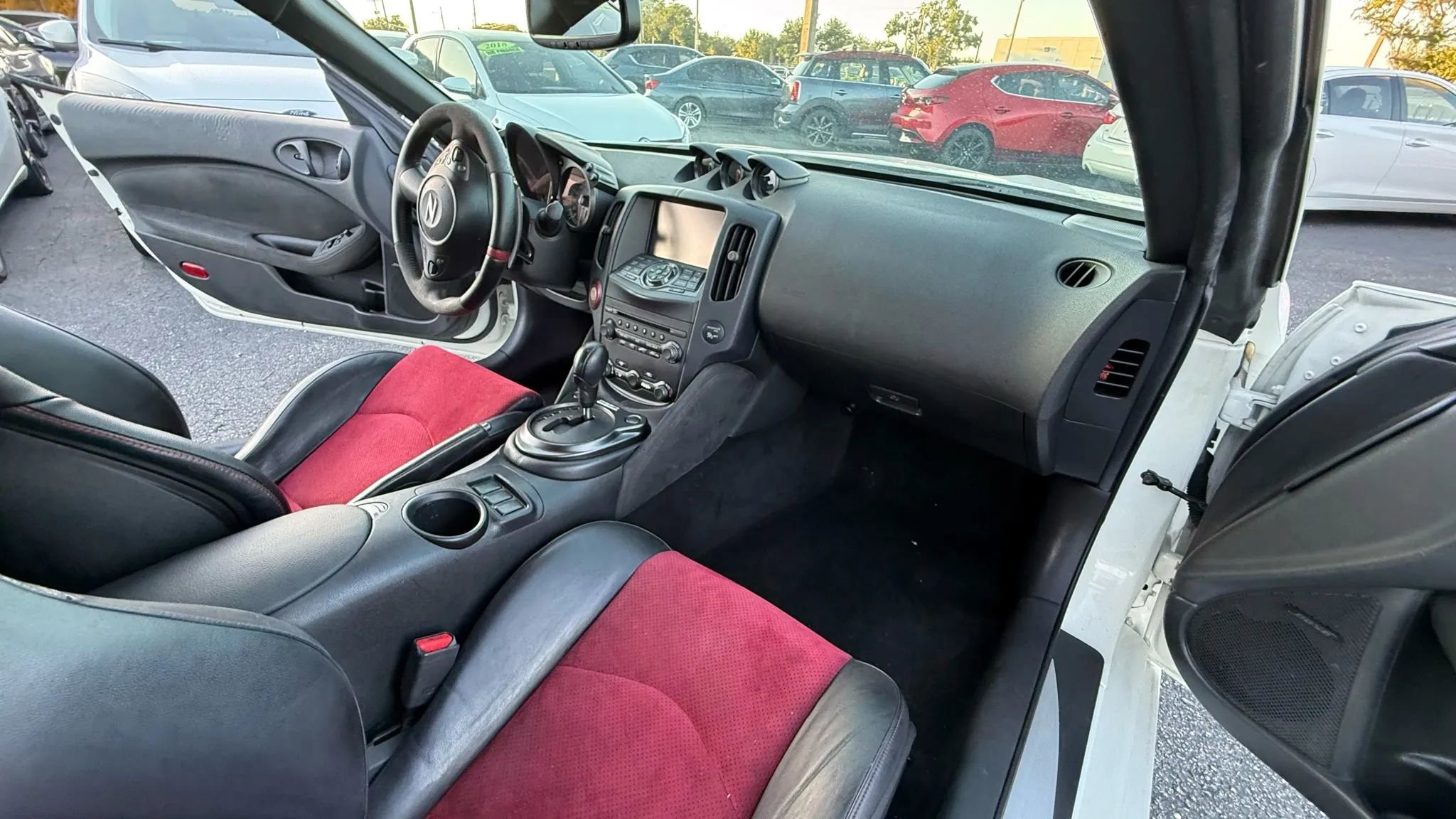 Used 2016 Nissan 370Z NISMO image 18