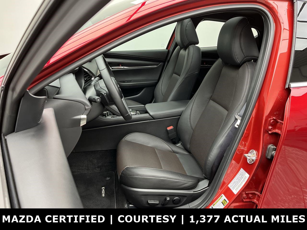 Certified 2025 MAZDA MAZDA3 Hatchback w/Premium Plus Pkg image 11