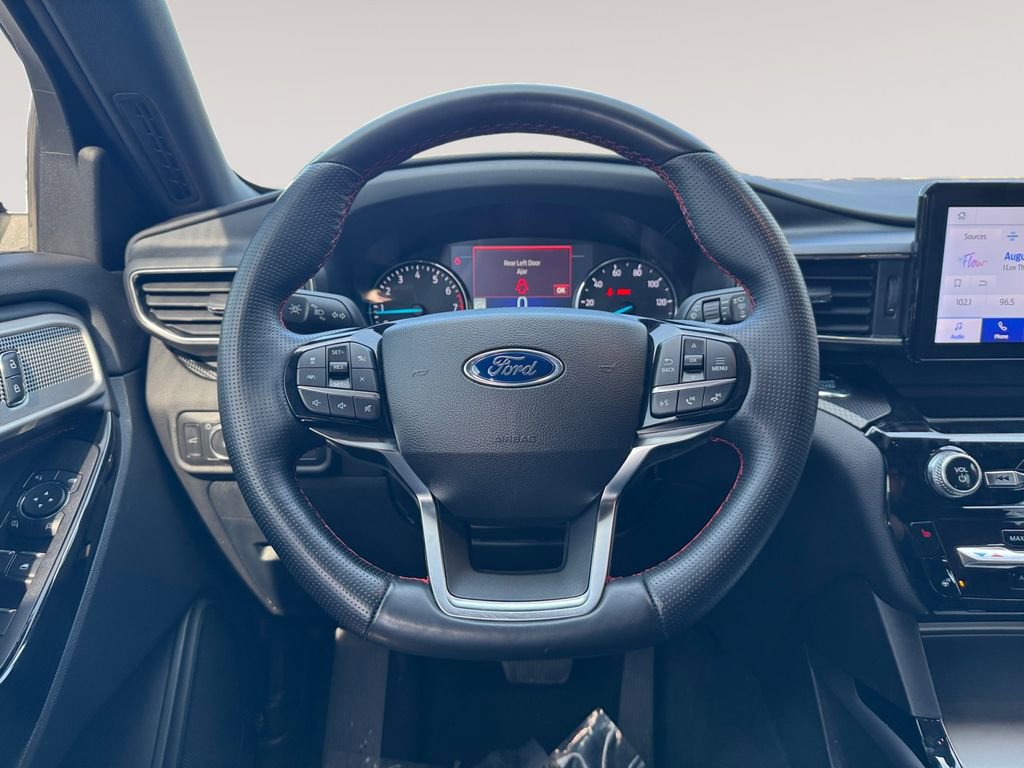 Used 2022 Ford Explorer ST-Line w/ Class IV Trailer Tow Package image 12