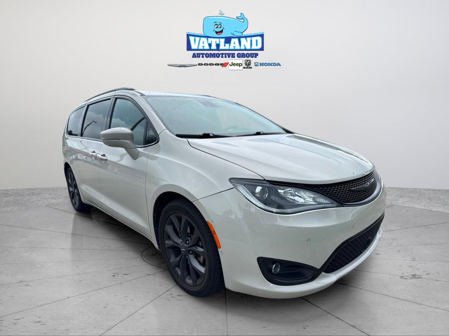 Certified 2020 Chrysler Pacifica Limited FWD image 45