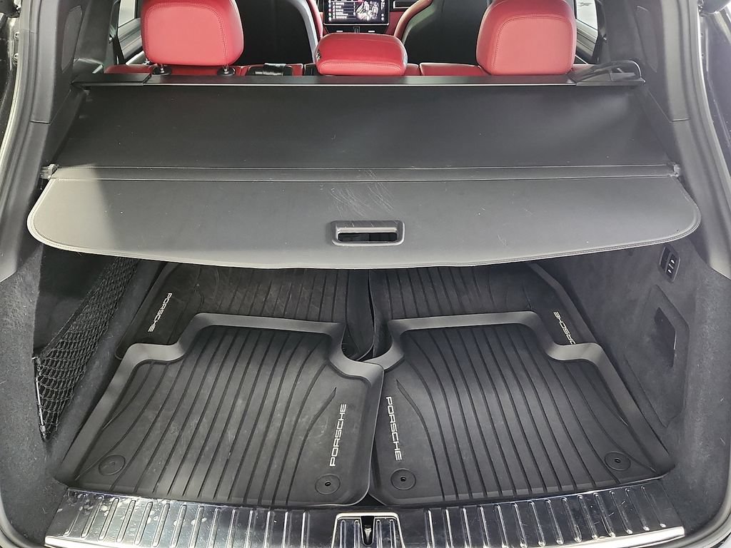 Used 2023 Porsche Cayenne GTS AWD/4WD image 29
