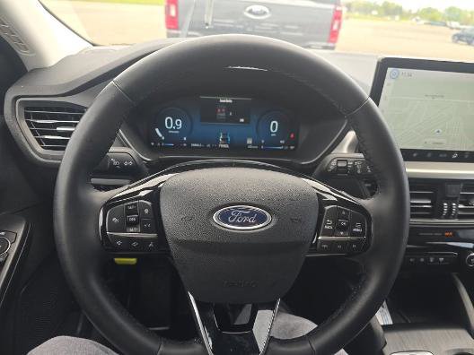 Used 2023 Ford Escape Active w/ Tech Pack #2 AWD/4WD image 9