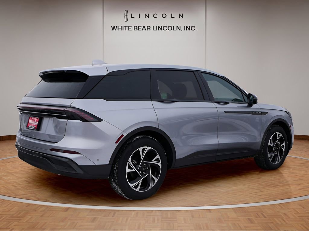 Used 2024 Lincoln Nautilus Premier w/ Equipment Group 102A image 5