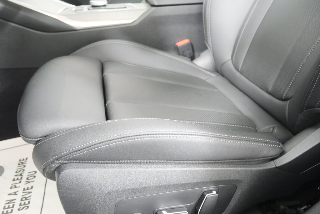 Certified 2025 BMW 430i w/ Premium Package RWD image 9